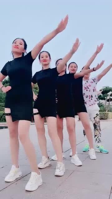 吃瓜美女聊娱乐,美女主播带你畅聊娱乐圈新鲜事 第2张 吃瓜美女聊娱乐,美女主播带你畅聊娱乐圈新鲜事 第2张